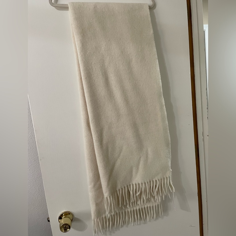 New Alicia Adams Alpaca Fringe Blanket